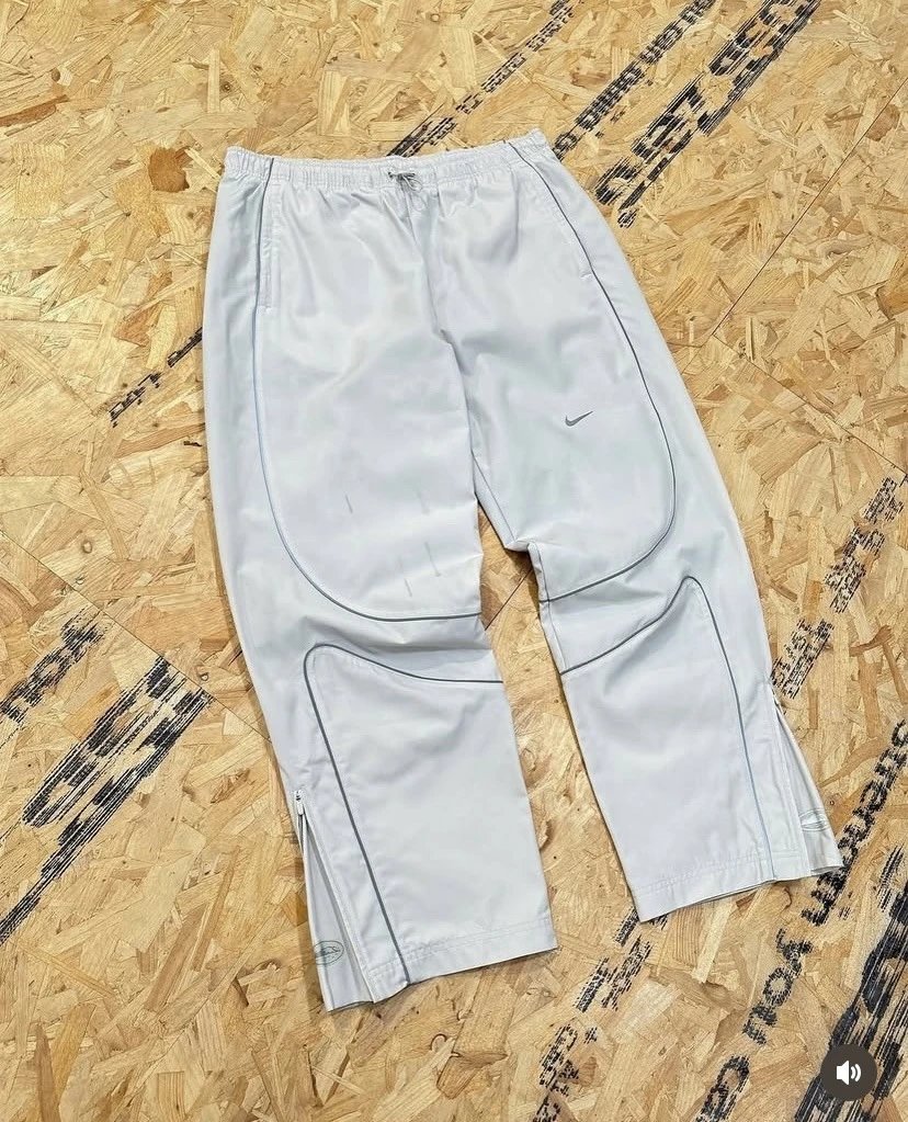 06 white pants TOP