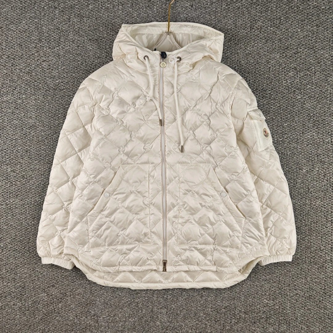 白色White
