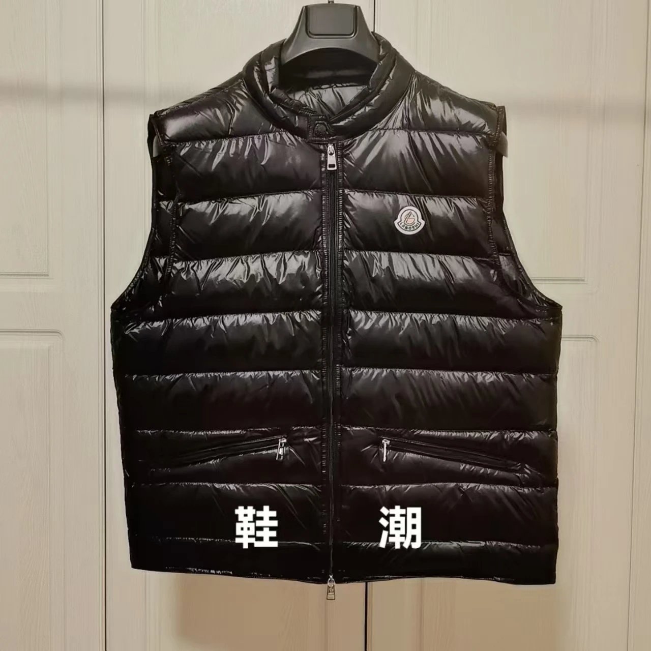 Moncler黑色