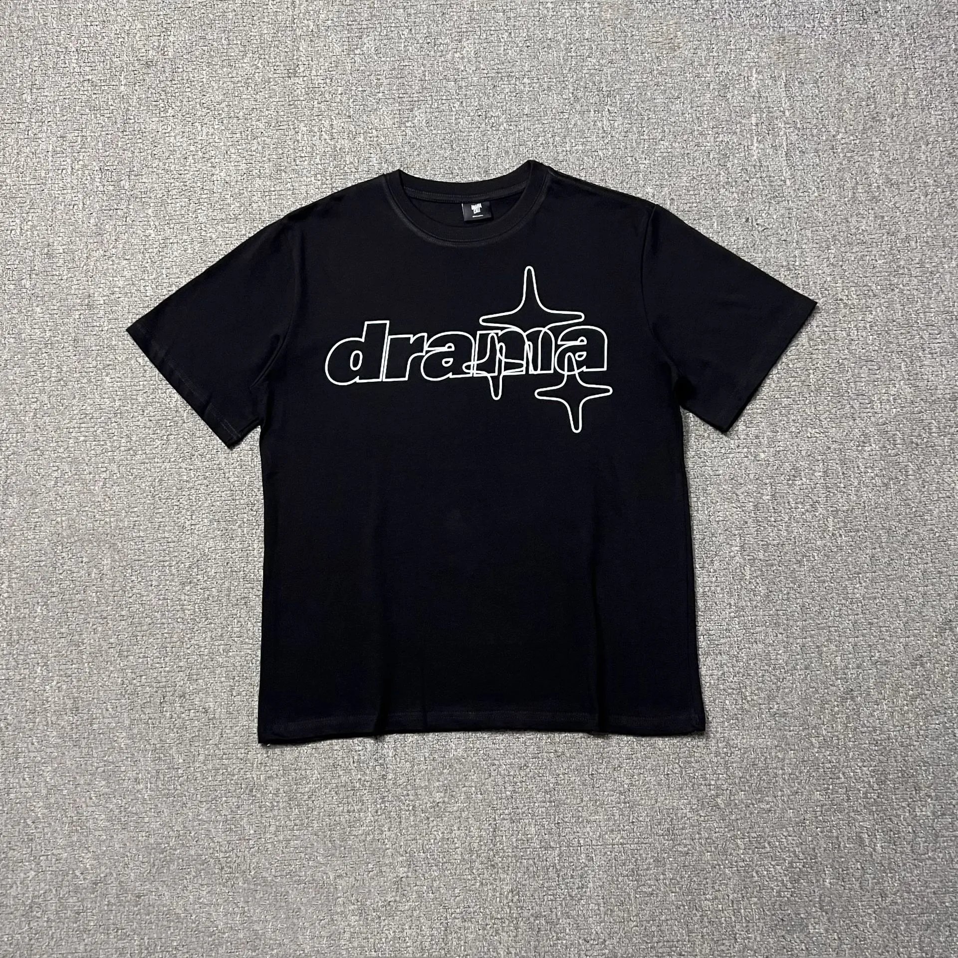 DC02 黑印白
