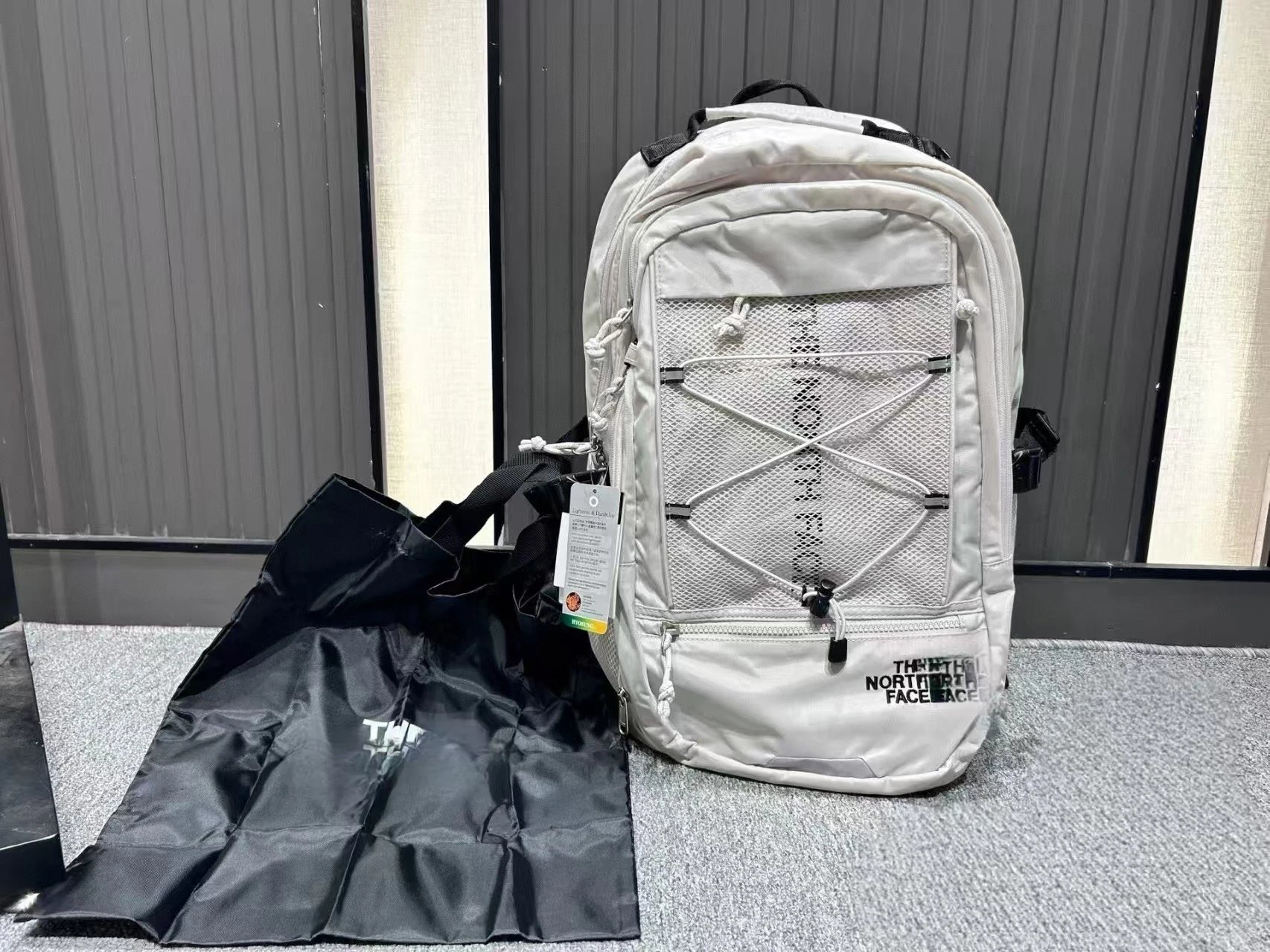米白色B25L