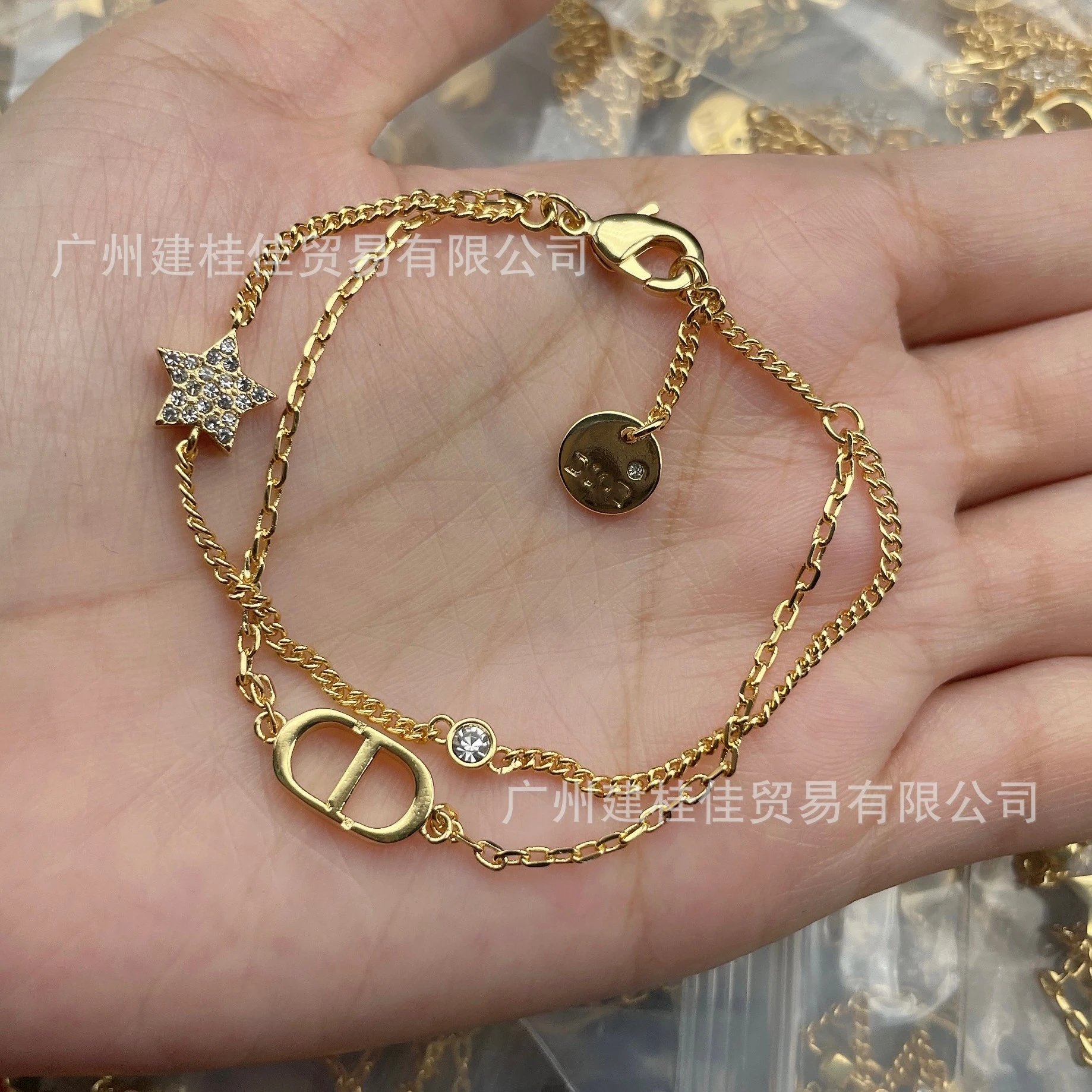黄金色手链
