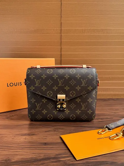 Louis Vuitton Monogram Canvas Crossbody Bag