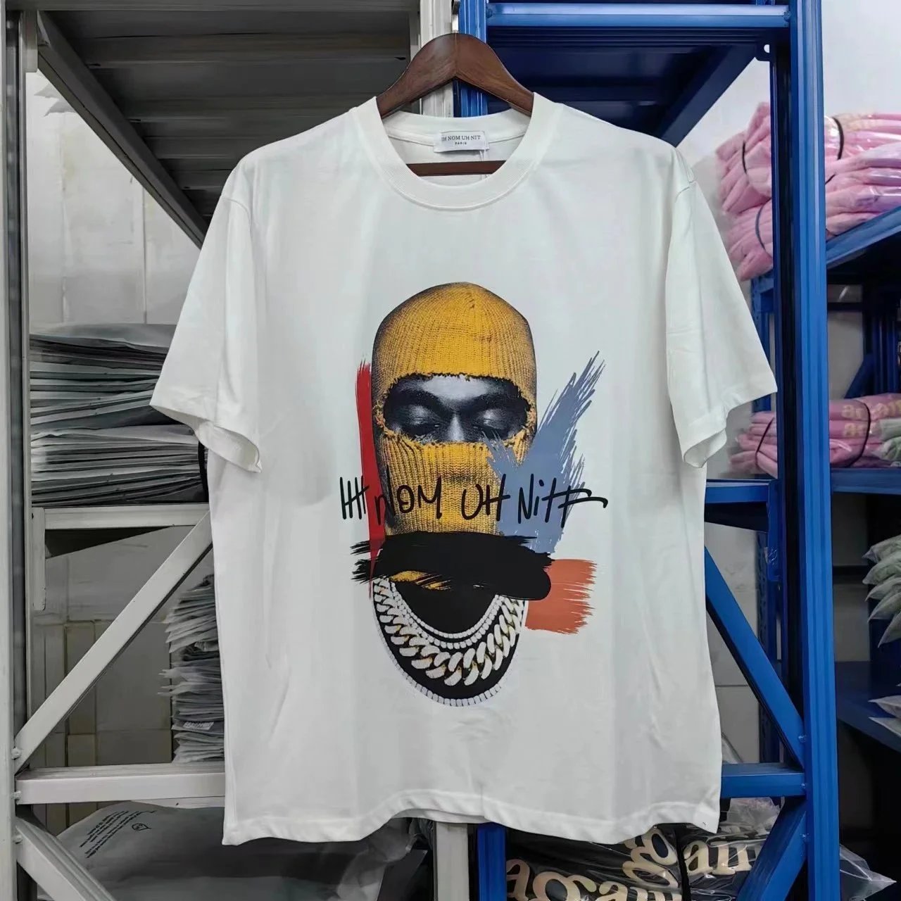 826白色