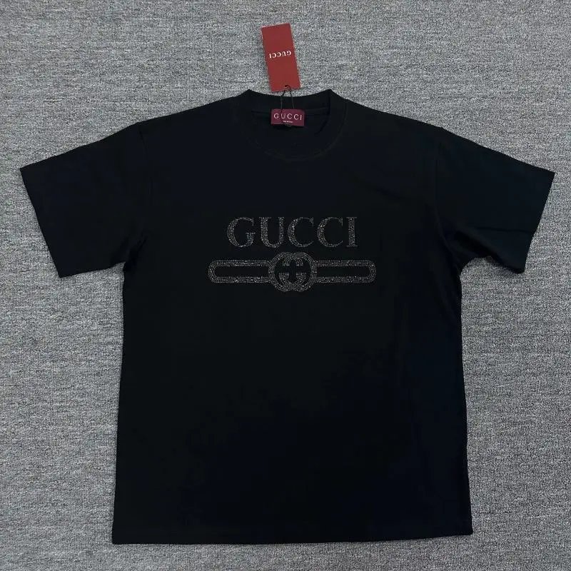 黑色 Black