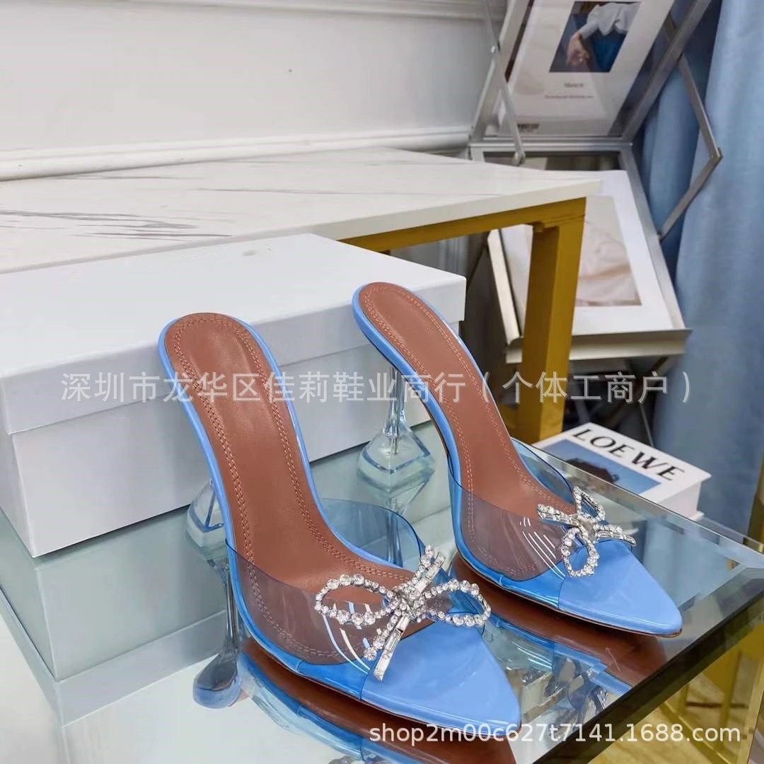 淡蓝色水钻蝴蝶接