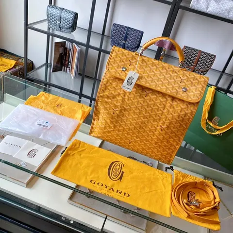 Goyard Saint Louis Tote Bag in Yellow