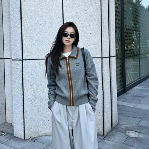Gray Zip-Up Knit Cardigan with Brown Trim