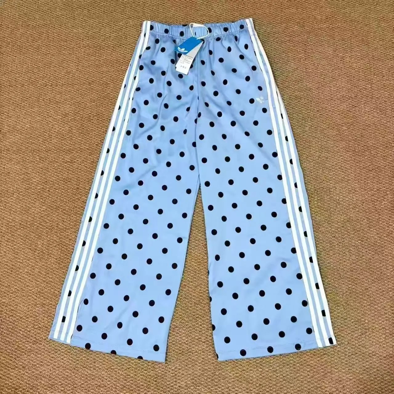 蓝色裤子