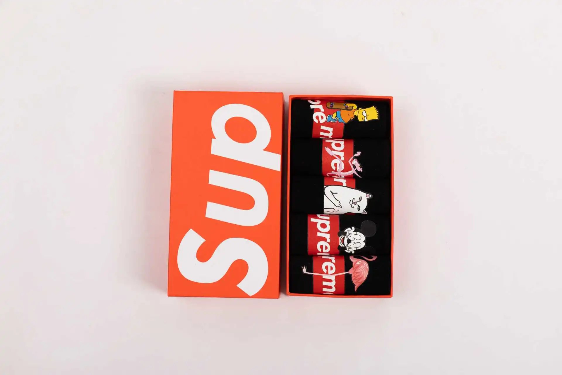SUP联名款黑盒装