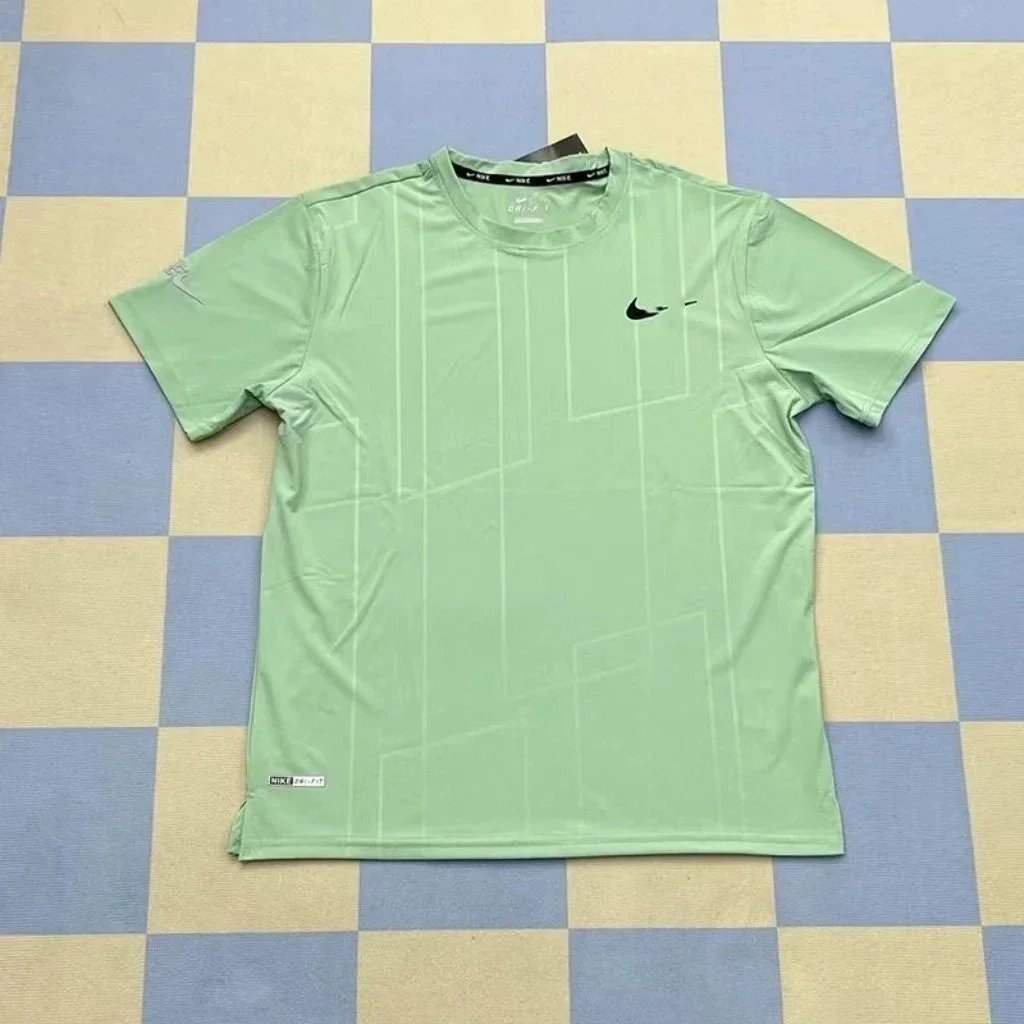 AW08