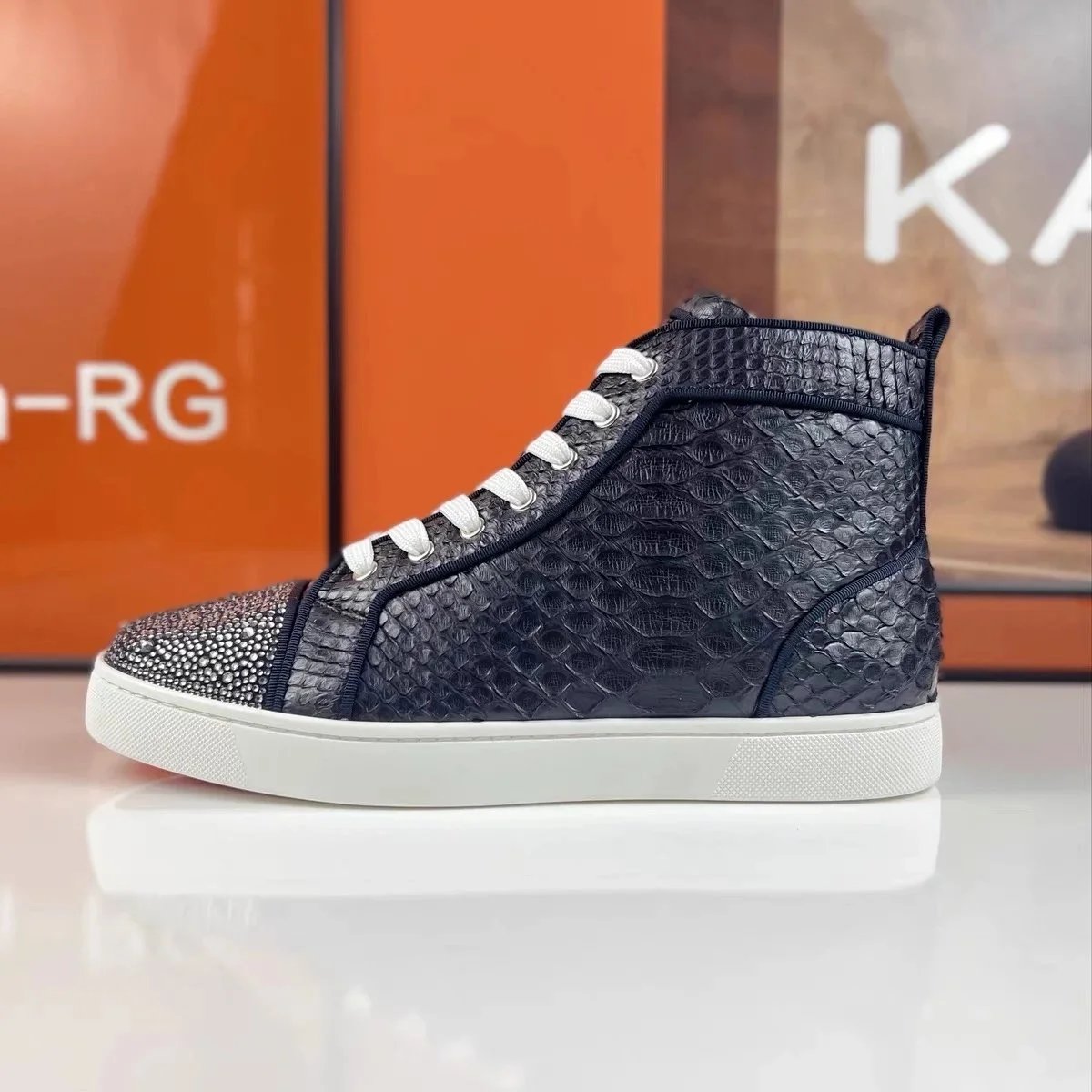 No.583(Python leather)
