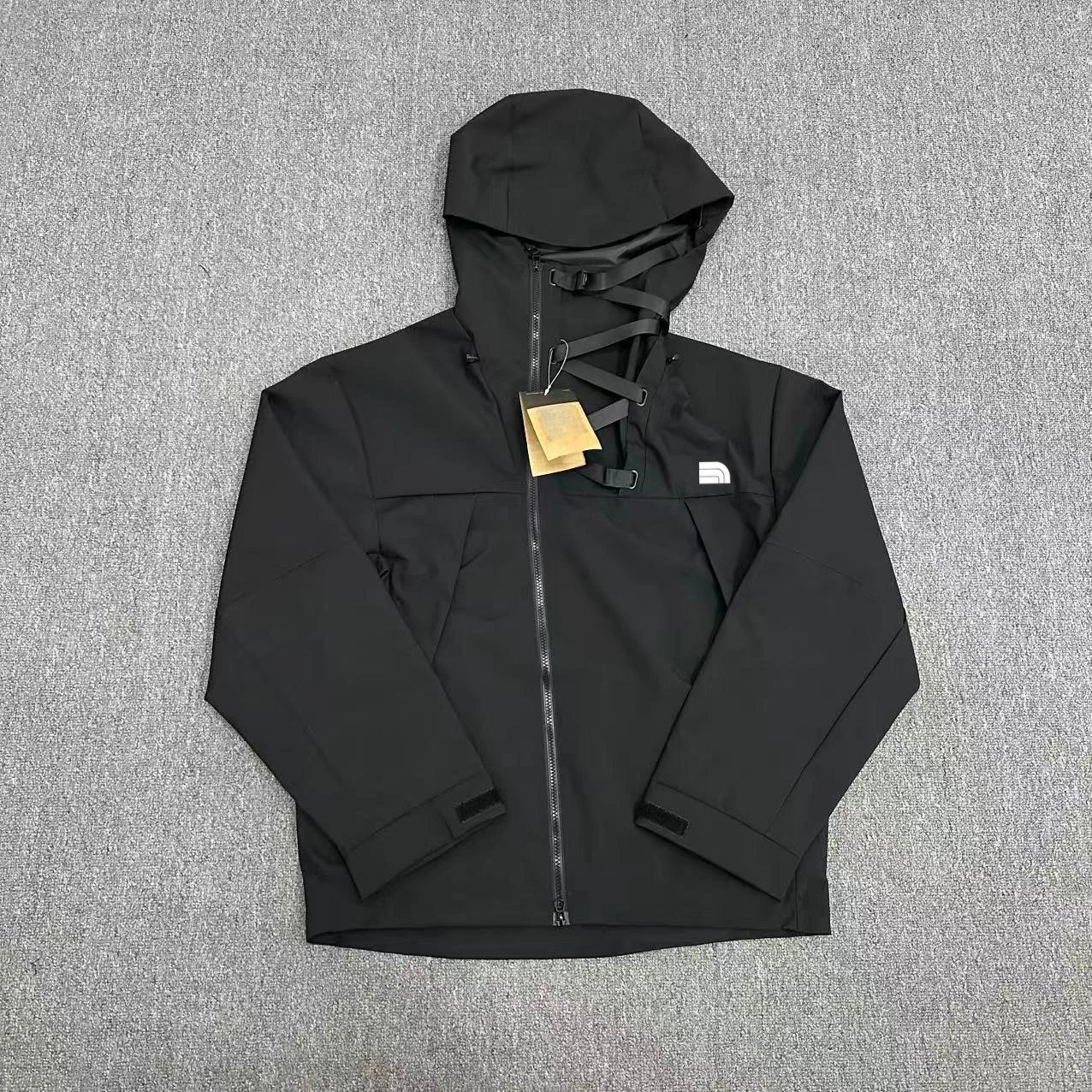 黑色