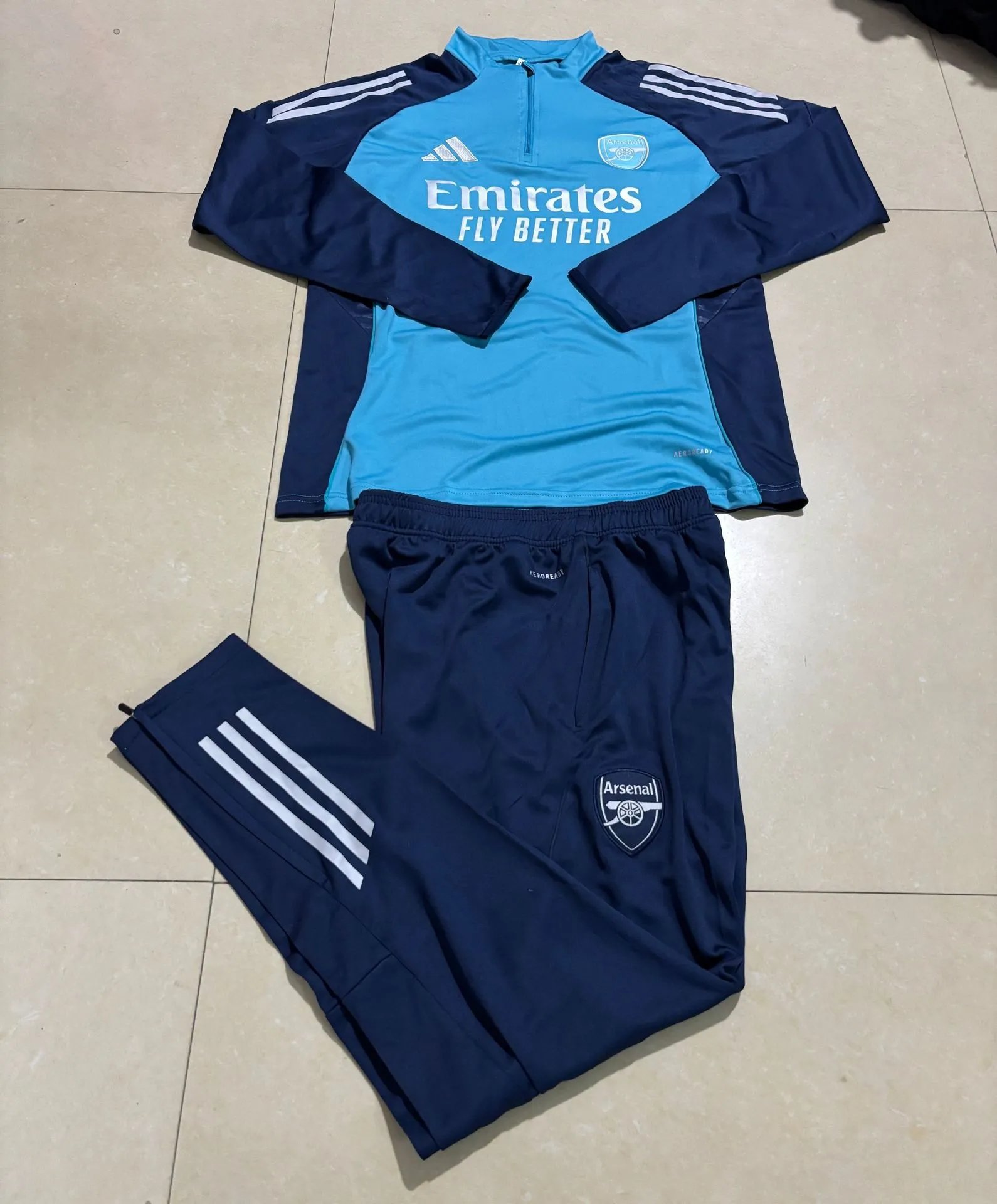 2526阿森纳彩兰色
