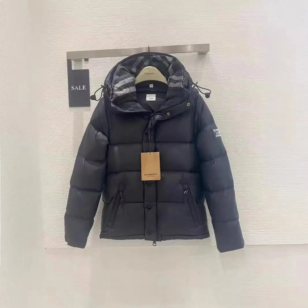 Burberry黑色 可脱卸（白鸭绒含量95%）