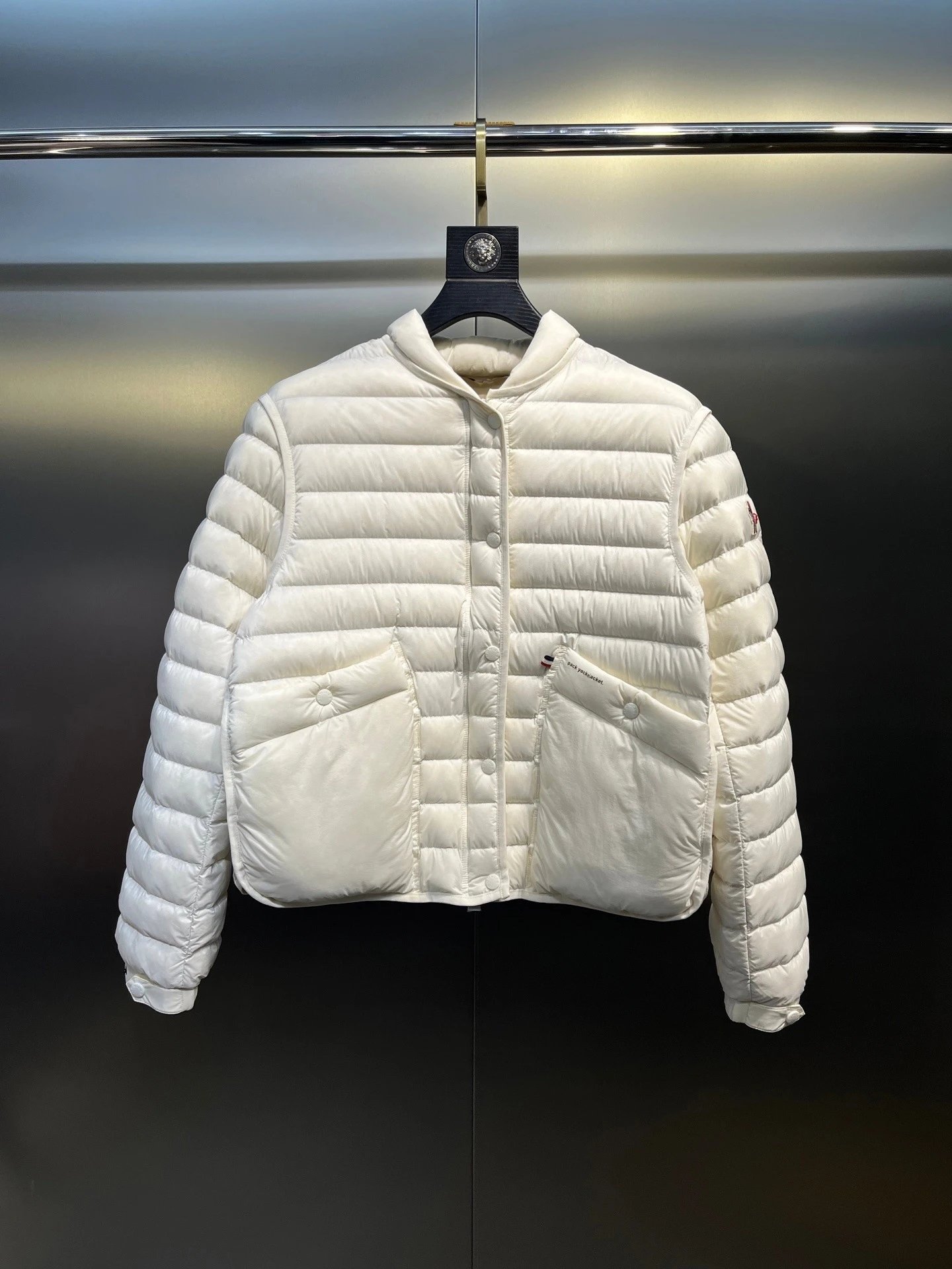 白色