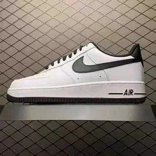 AF1白黑尾DH7561-102
