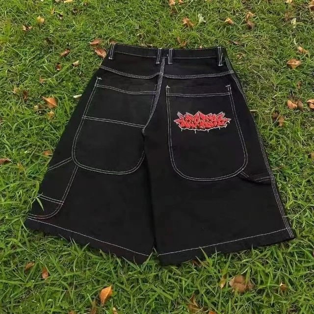黑色A短裤