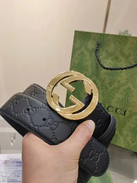 Gucci Black Leather Belt with Gold GG Buckle