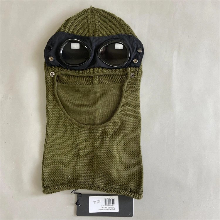 军绿色army green