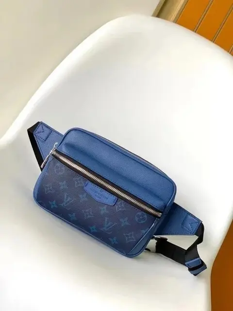 Louis Vuitton Blue Monogram腰包