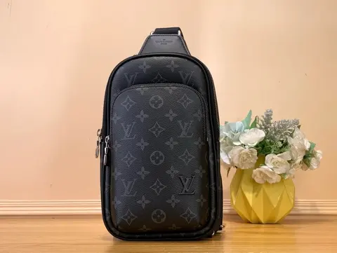 Louis Vuitton Monogram Canvas Crossbody Bag