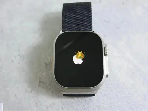 Apple Watch with Crown Emoji Display