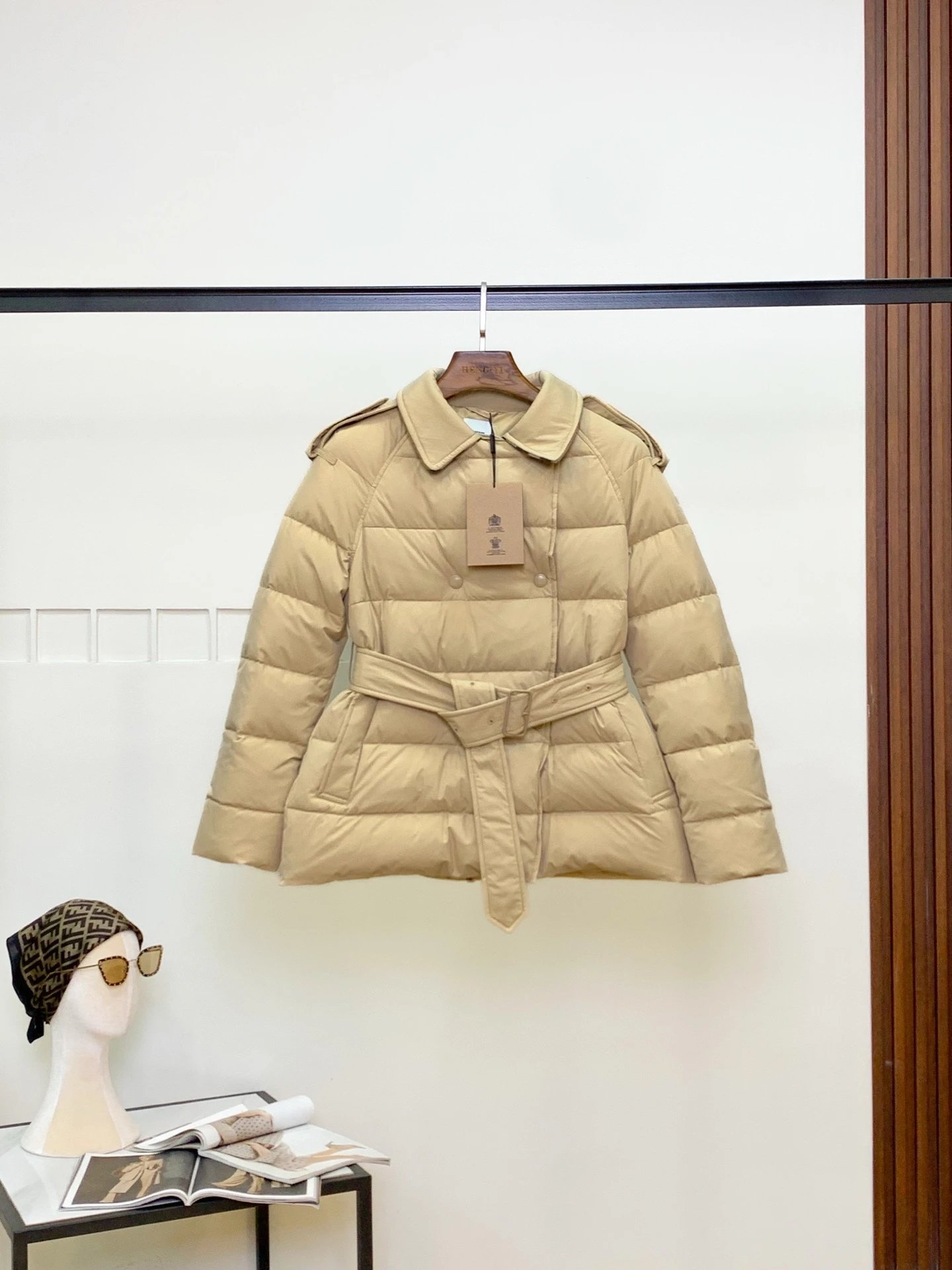 米杏色 Beige Apricot