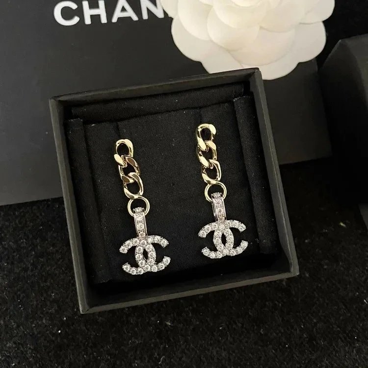 33CHANEL
