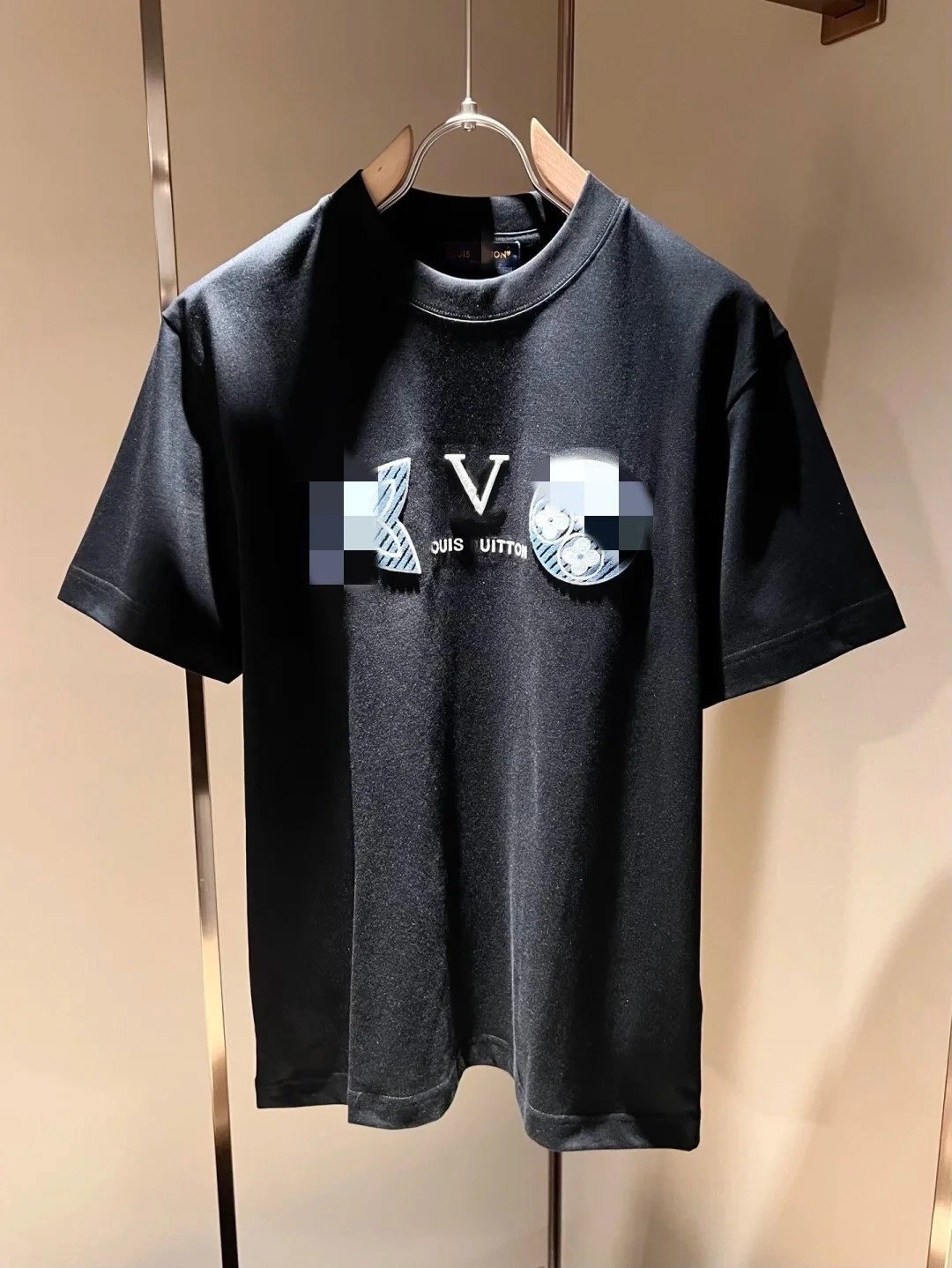 LV10黑色