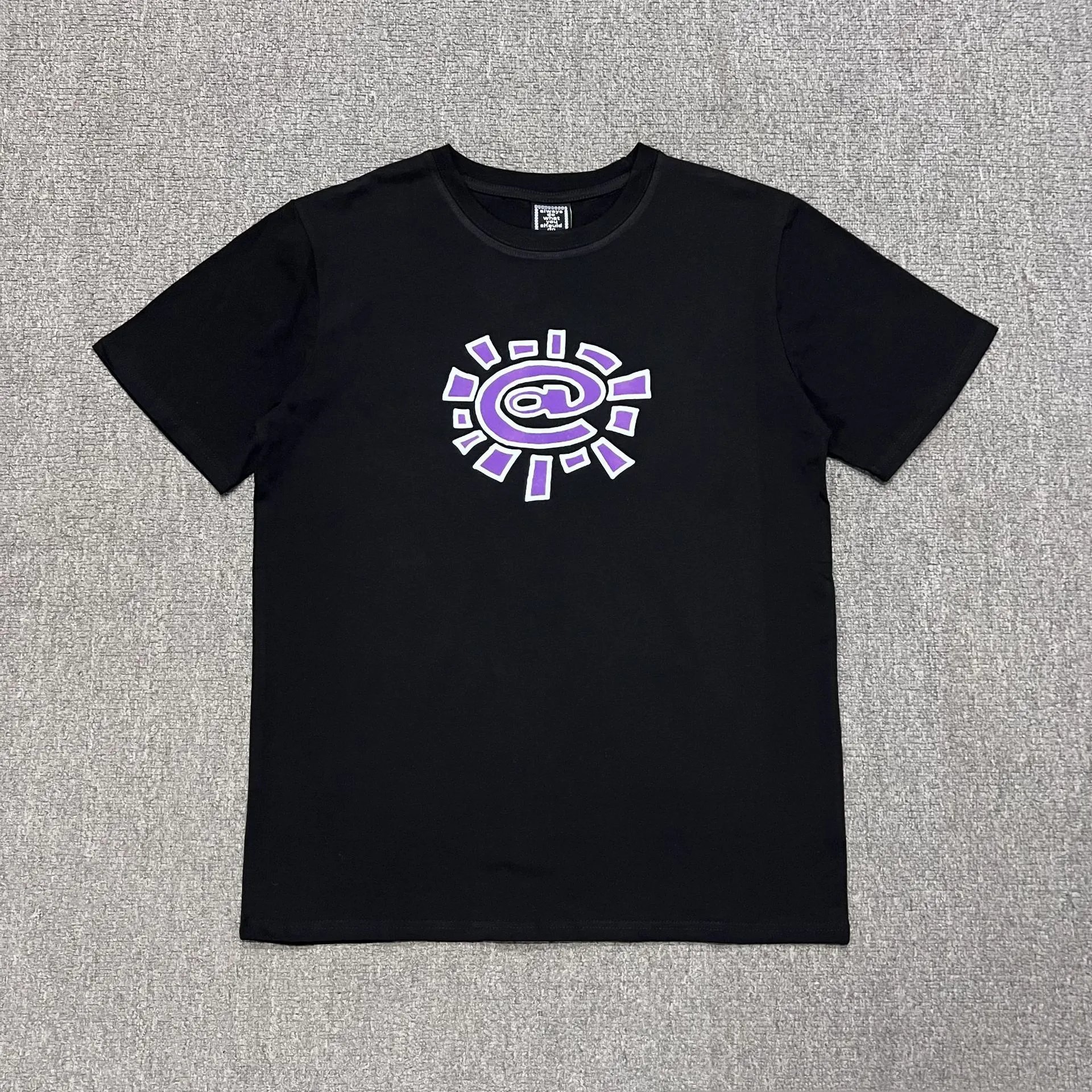 AD04 黑紫