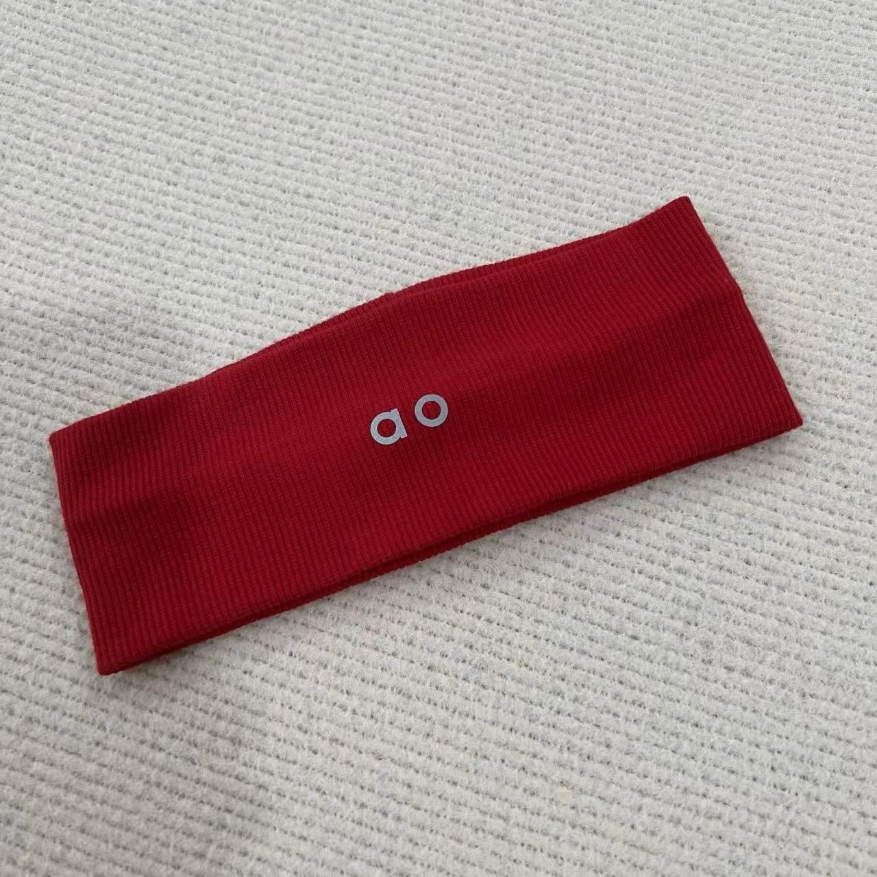 红色