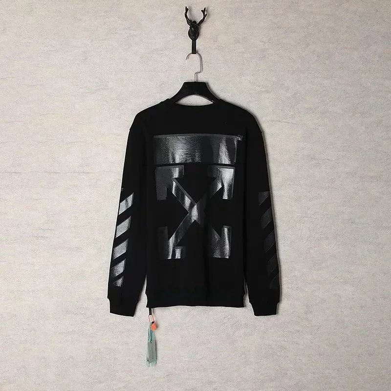 24 黑色