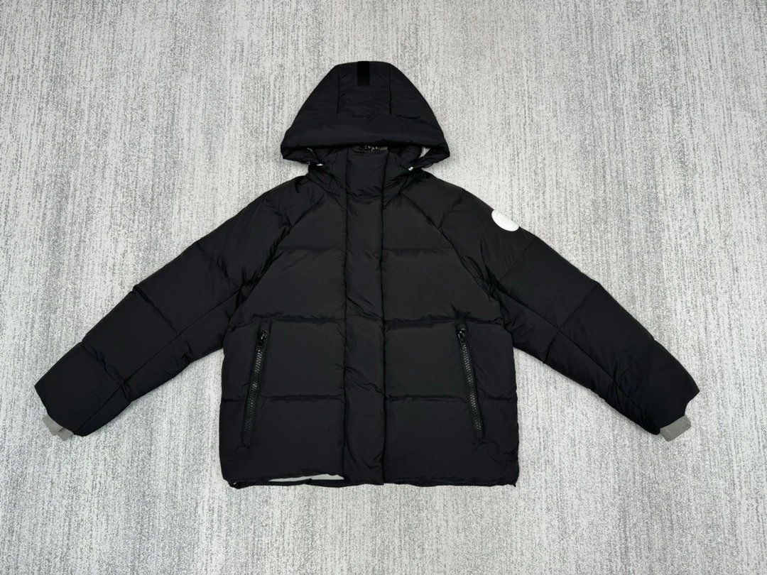 黑色 Black