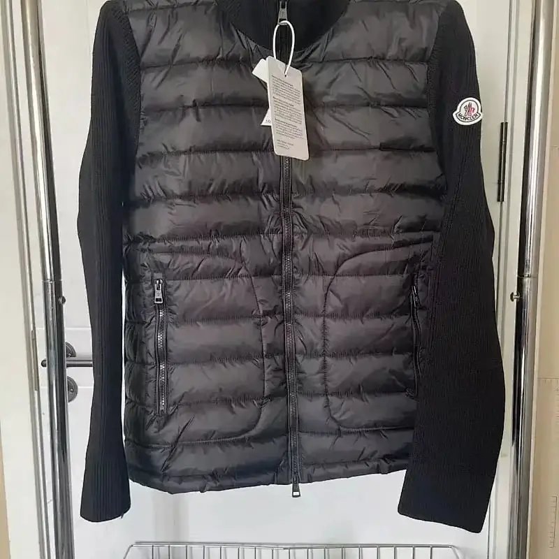 Moncler黑色薄款