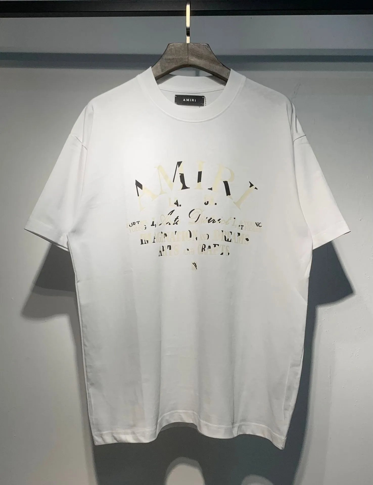 704 白色