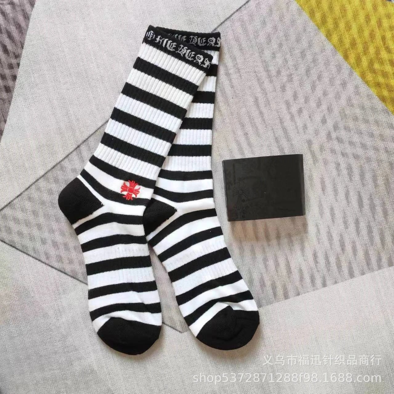 黑白条纹刺绣标