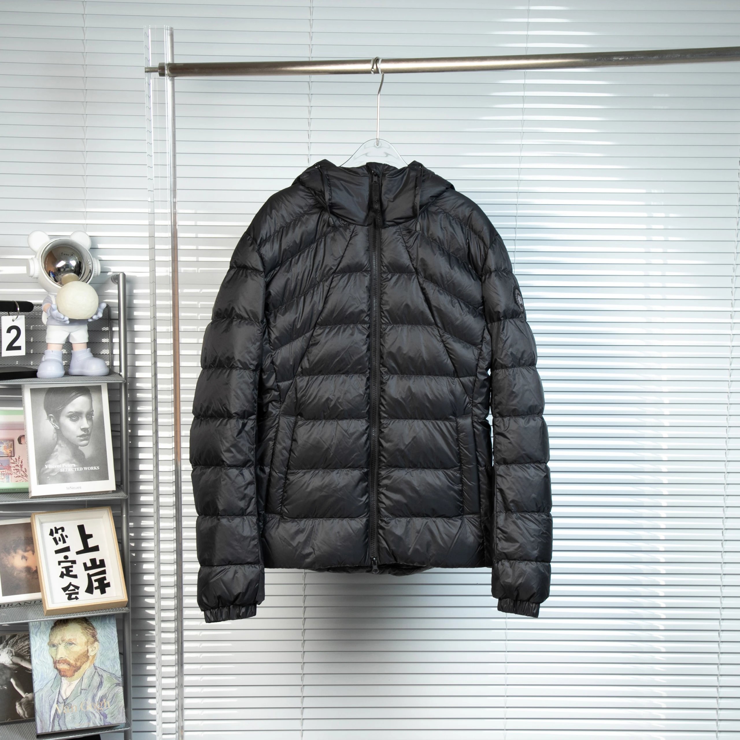 黑色 Black