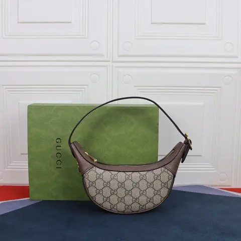 Gucci GG Supreme Horsebit Hobo Bag