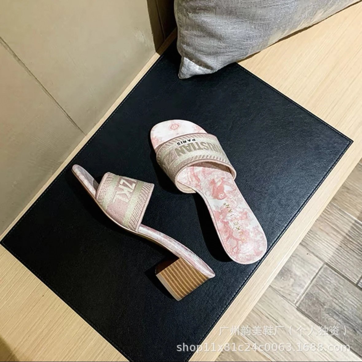 动物粉粗跟