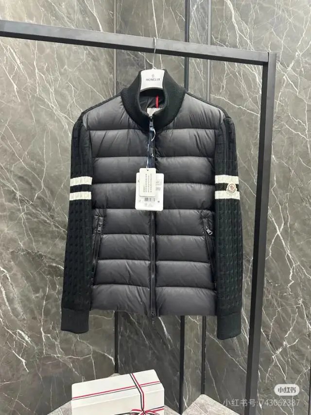 黑色 Black