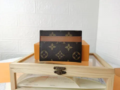 Louis Vuitton Monogram Card Holder