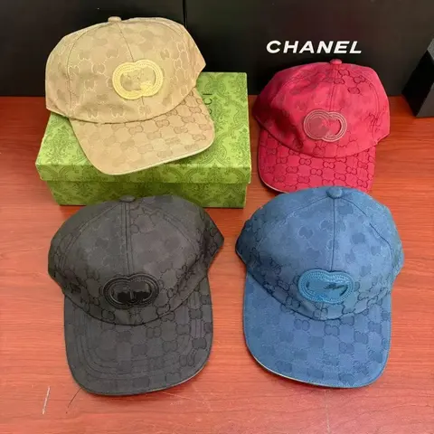 Gucci GG Supreme Logo Baseball Cap