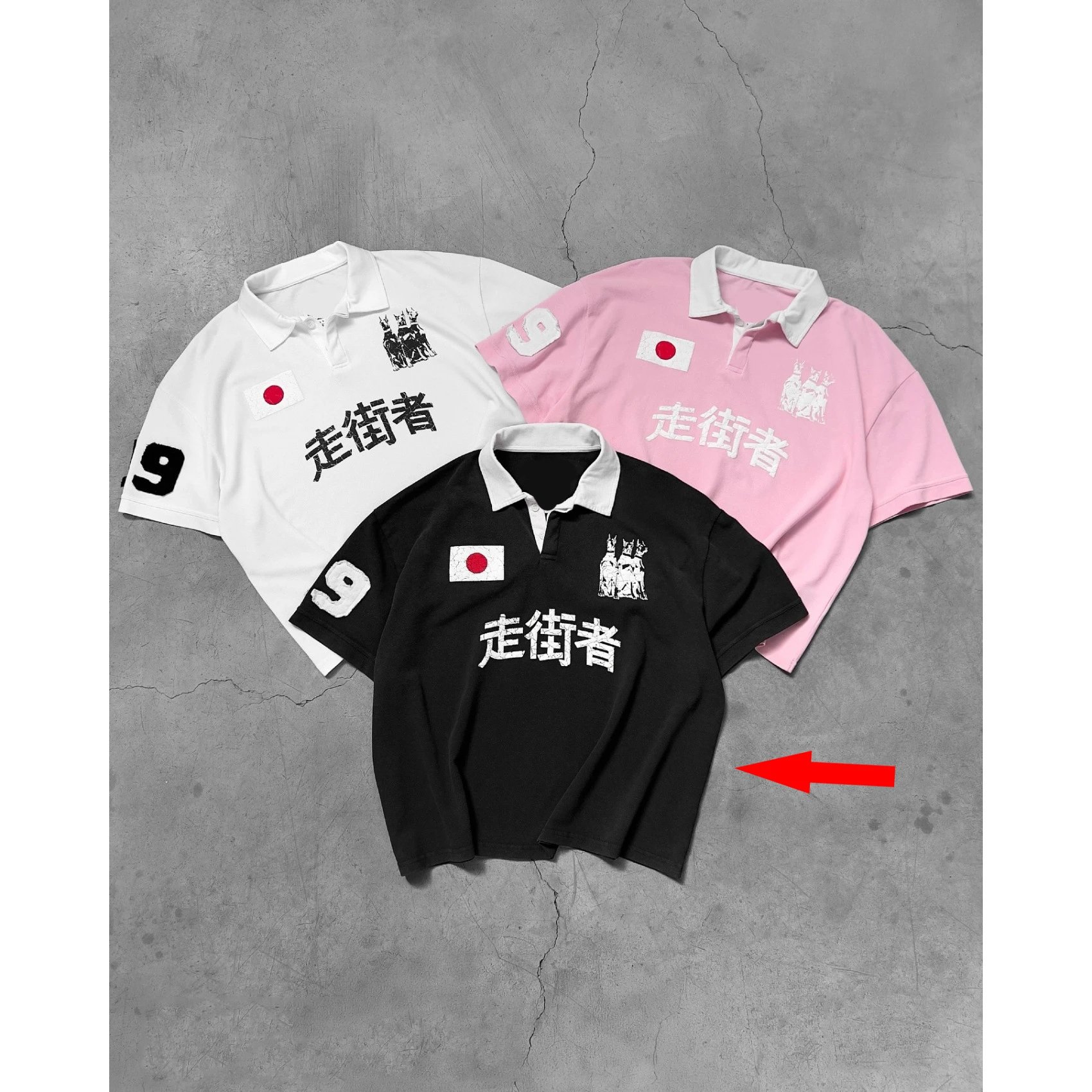 黑色