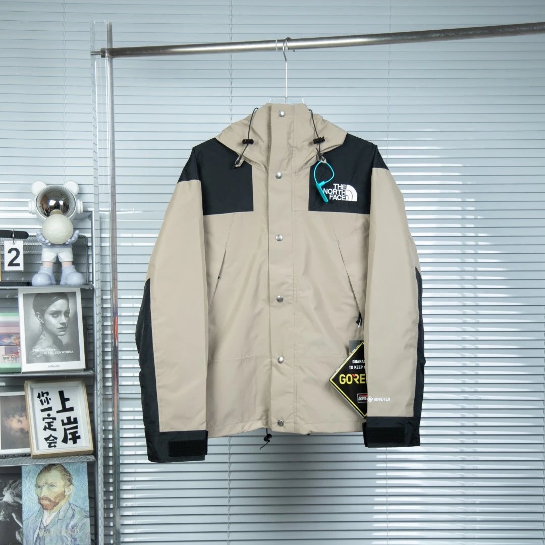 卡其色 Khaki