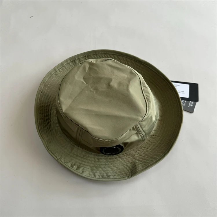 军绿色army green