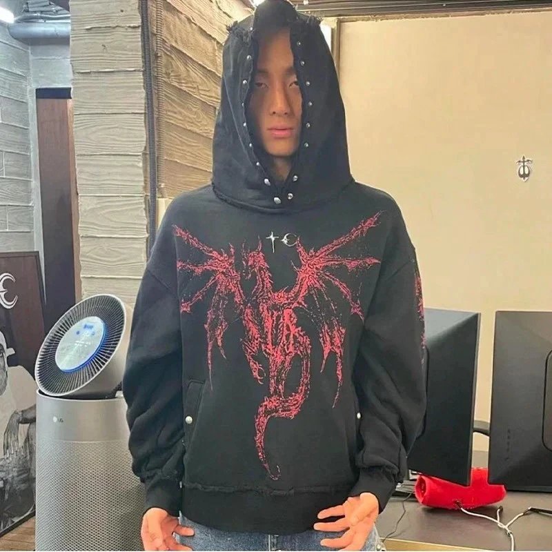 黑色排扣卫衣