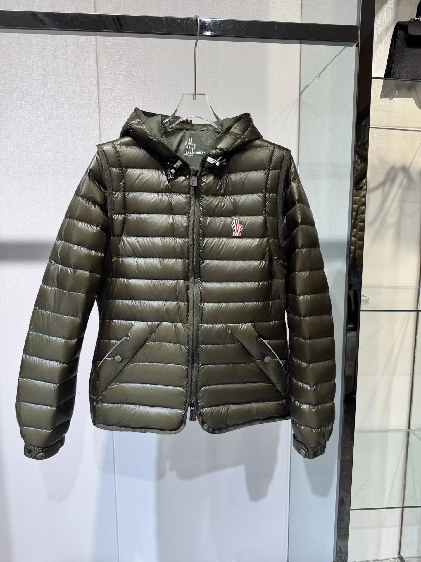 军绿色 Army Green