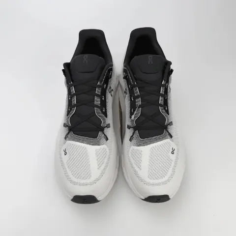 GX Batch Cloudtilt Black/Ivory
