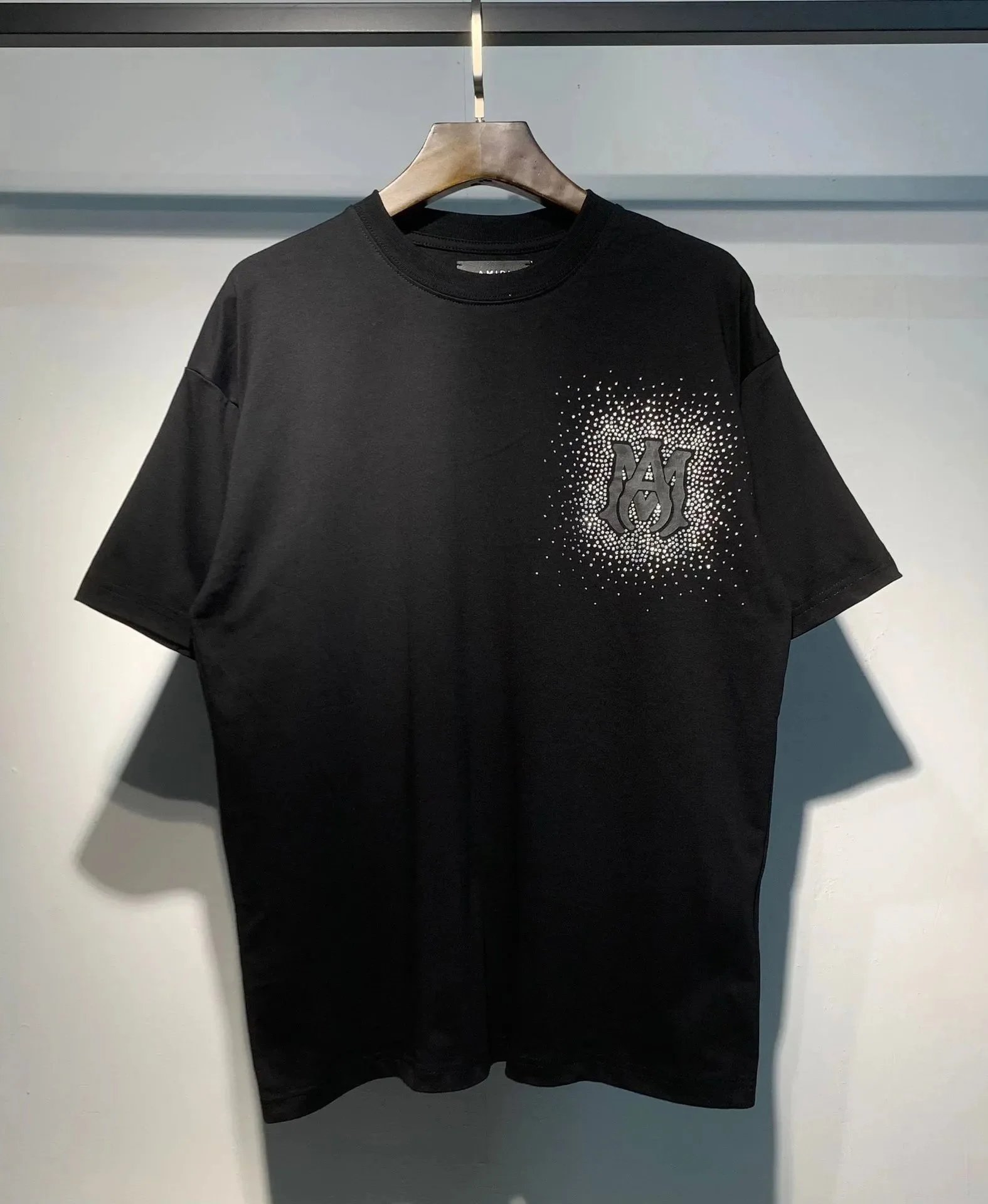 692 黑色